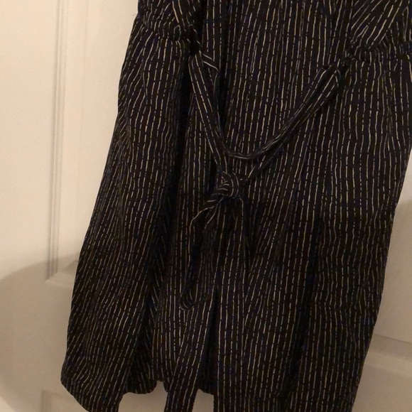 NWT.  Forever 21 black and beige dress. - Picture 4 of 7